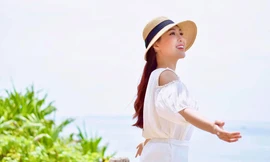 Hoa khôi áo dài Trương Diệu Ngọc hỗ trợ công tác chống dịch tại quê nhà Quảng Nam 