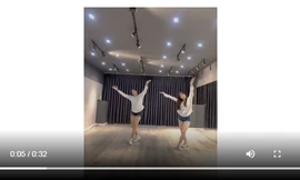 Hoa hậu Thùy Linh, Người đẹp biển Nguyễn Loan 'song kiếm hợp bích' cover nhạc BTS