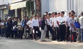 UBND quận “vỡ trận”… vì đất nền “sốt” giá 