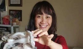 Mực lá 'siêu to' gần nửa triệu đồng/kg hút khách Hà Nội