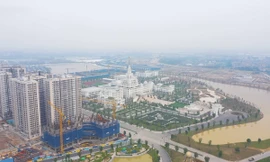 Nhiều dự án bất động sản đua nhau giảm giá, chiết khấu để thu hút khách hàng mùa dịch COVID-19.