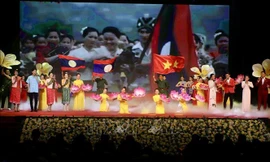 Tình đoàn kết đặc biệt là nhân tố quyết định thắng lợi của cách mạng hai nước Việt - Lào