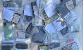 Tang vật công an thu giữ tại trường gà.