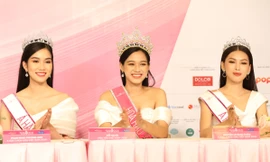 Top 3 Hoa hậu Việt Nam 2020 rạng rỡ gặp gỡ báo giới sau đêm đăng quang 