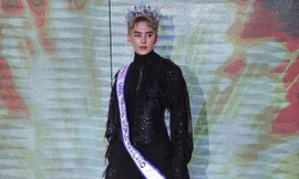 Hoa hậu chuyển giới Thái Lan xuất hiện với hình hài đàn ông khi trao lại vương miện