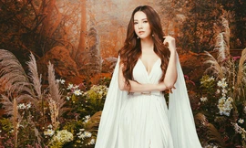 Á hậu đẹp nhất VTV hiếm hoi mặc sexy, khoe vòng một gợi cảm