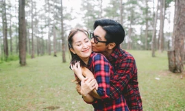 Khánh Thi tung ảnh tình tứ bên Phan Hiển ở Đà Lạt giữa tin đồn rạn nứt tình cảm