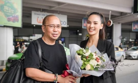 Quỳnh Nga ra sân bay đón chuyên gia Rodin B. Gilbert Flores sang Việt Nam.