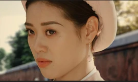 Tạo hình đẫm lệ đầy uẩn ức của Hoa hậu Khánh Vân trong 'Phượng Khấu' gây tò mò