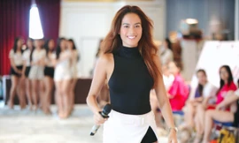 Người mẫu Như Vân trong vai trò huấn luyện catwalk cho các thí sinh của vòng bán kết cuộc thi Hoa hậu Việt Nam 2020. Ảnh: Trọng Tài.