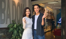 Á hậu Kiều Loan tái xuất làm MC, trổ tài ca hát bên 'trai đẹp' Thuận Nguyễn 