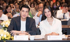 Tiểu Vy khoe nhan sắc xinh đẹp bên 'soái ca' Quang Đại, fan tích cực 'đẩy thuyền'