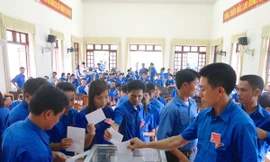 Chuyện “nhường ghế” cho người trẻ ở xứ Thanh