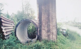 Nhậu say, nữ sinh bị hiếp dâm trong ống cống