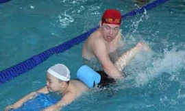 Người Nhật giúp giảm đuối nước cho trẻ Việt Nam