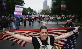 Hàng triệu người biểu tình khắp nước Mỹ 