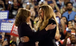 Tổng thống Trump kêu gọi điều tra các ngôi sao ủng hộ bà Harris