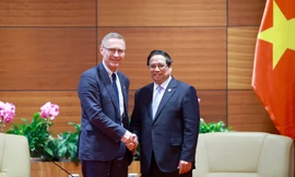 Thủ tướng Phạm Minh Chính tiếp Phó Chủ tịch IFAD Donal Brown ngày 17/4. Ảnh: VGP