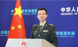 Phát ngôn viên Bộ Quốc phòng Trung Quốc Ngô Khiêm. (Ảnh: BQP TQ)