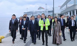 Thủ tướng Phạm Minh Chính thăm phố cổ và cảng biển nổi tiếng của Estonia 