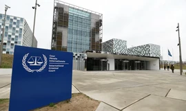 Trước trụ sở của ICC ở Hà Lan. (Ảnh: Reuters)