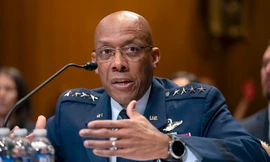 Tướng Không quân C.Q. Brown bị Tổng thống Trump loại khỏi vị trí Chủ tịch Hội đồng Tham mưu trưởng liên quân. (Ảnh: AP)