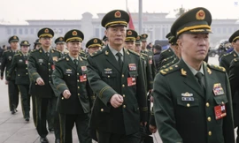 Các sĩ quan Trung Quốc dự kỳ họp của quốc hội ở Bắc Kinh ngày 5/3. (Ảnh: AP)