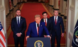 Tổng thống Mỹ Donald Trump phát biểu từ Nhà Trắng tối 21/6. (Ảnh: CNN)