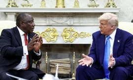 Tổng thống Mỹ Donald Trump tiếp Tổng thống Nam Phi Cyril Ramaphosa tại Nhà Trắng ngày 22/5. (Ảnh: Reuters)