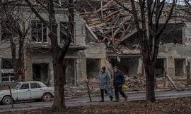 Một khu phố hoang tàn ở Pokrovsk ngày 25/1. (Ảnh: Reuters)