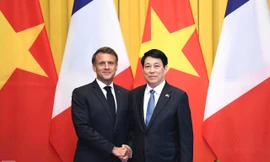 Việt Nam và Pháp ký 11 thỏa thuận hợp tác quan trọng