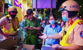 Phát hiện 10.000 bao thuốc lá lậu khi kiểm tra hàng hóa gửi xe trung chuyển