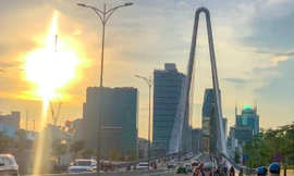 Người dân háo hức lưu thông qua cầu Thủ Thiêm 2