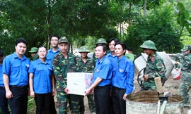 Áo xanh và lán trại trên một cung đường