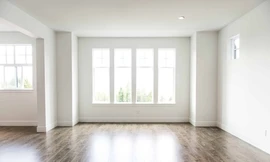 Tại sao âm thanh bị vang trong phòng trống?