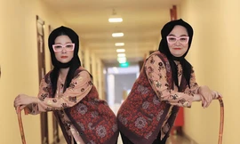 NSND Thanh Thanh Hiền trở lại sân khấu cùng Xuân Hinh, hóa hai bà cụ 'xì tin' 