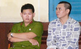 Ghen với vợ, chém chết hai con ruột