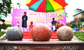 Vào chiều mồng 6 tháng Giêng, trận đấu Bán kết và Chung kết của 8 đội đã diễn ra. Ảnh: Thanh Hà.