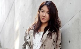 Lee Ji Ah che giấu thân phận vì chồng cũ