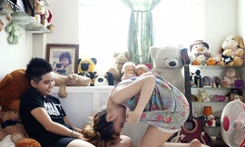 Chuyện chưa kể về bộ ảnh đồng tính của Maika Elan