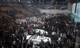 Hai ngôi sao tại Frankfurt Motor Show