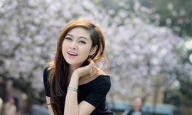 Thiếu nữ Hà thành mơ màng trong sắc tím hoa ban