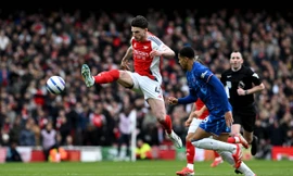 Arsenal thắng trận 'derby London'