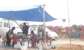 Quán nước sát những ngôi mộ