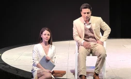  Lương Thu Trang và Thanh Sơn ăn ý trong Hedda Gabler Ảnh: KỲ SƠN