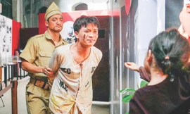 "Đêm thiêng liêng" tái hiện sự tàn ác của nhà tù thực dân
