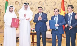 Thủ tướng Phạm Minh Chính chứng kiến trao biên bản ghi nhớ hợp tác giữa các đơn vị của Việt Nam và UAE