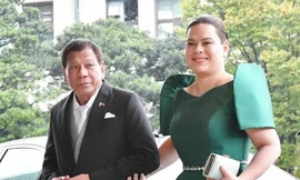 Tổng thống Philippines Rodrigo Duterte và con gái Sara Duterte Carpio Ảnh: Getty 