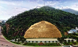Phối cảnh dự án phù điêu “Lạc Long Quân - Âu Cơ” trên núi Bà Hỏa 