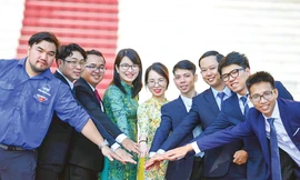 Các tài năng trẻ nhận Giải thưởng QCV năm 2022Ảnh: DƯƠNG TRIỀU 